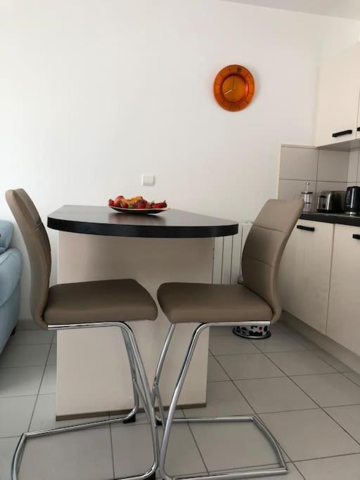 Appartement. La Coupole 2 Pieces Avec Vue 埃维昂莱班 外观 照片